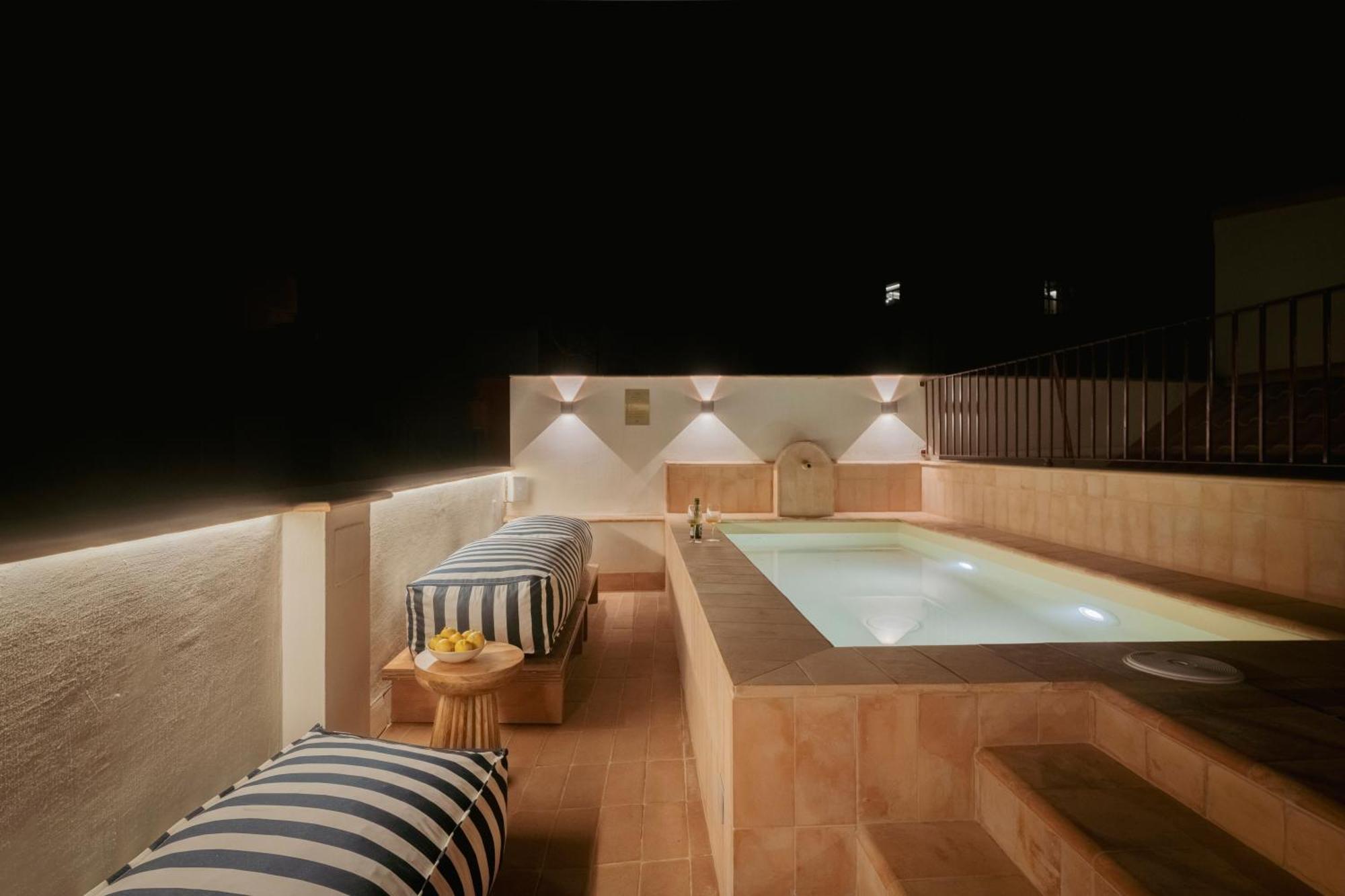 Lirium Casa Patio Hotel Seville Ngoại thất bức ảnh