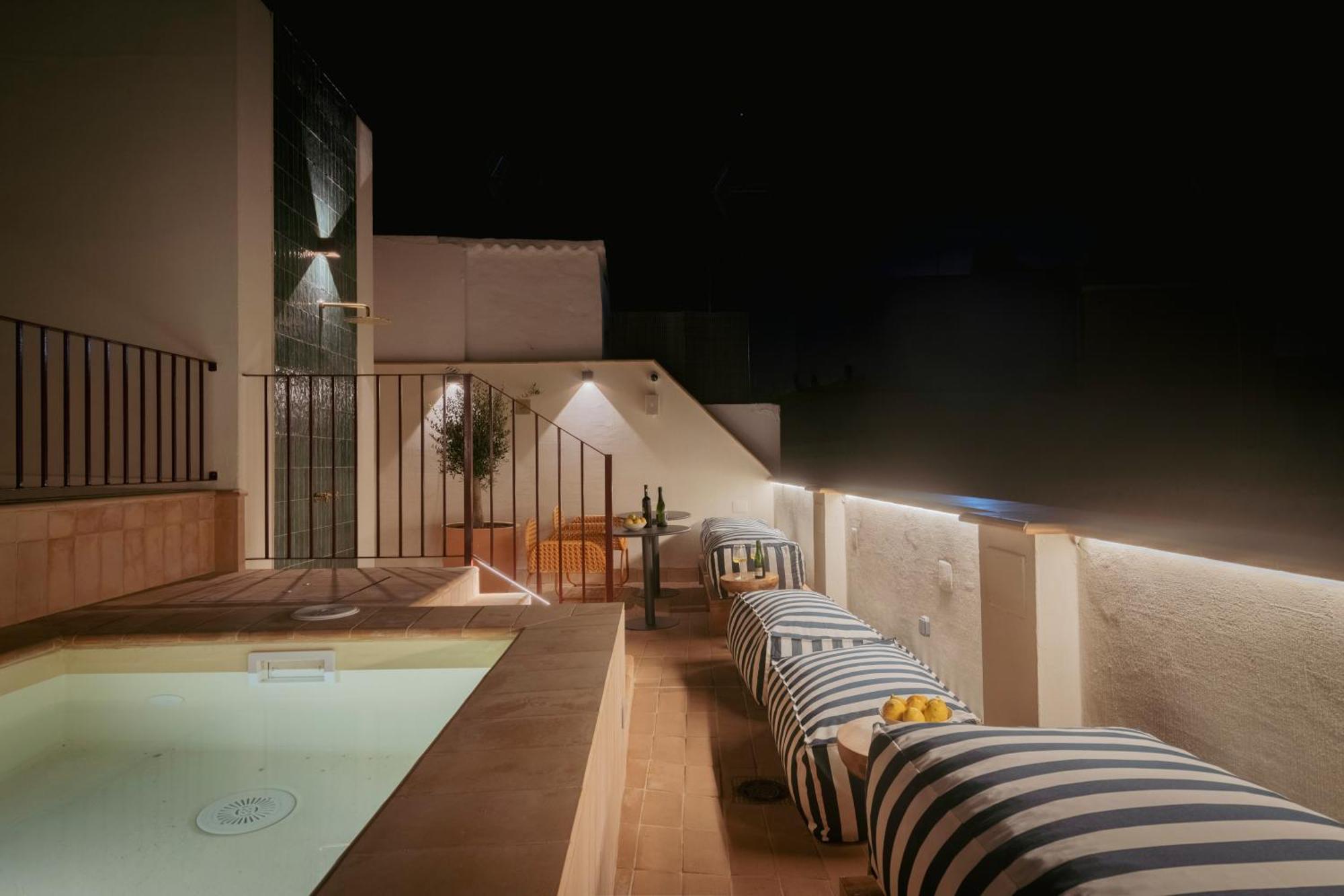 Lirium Casa Patio Hotel Seville Ngoại thất bức ảnh