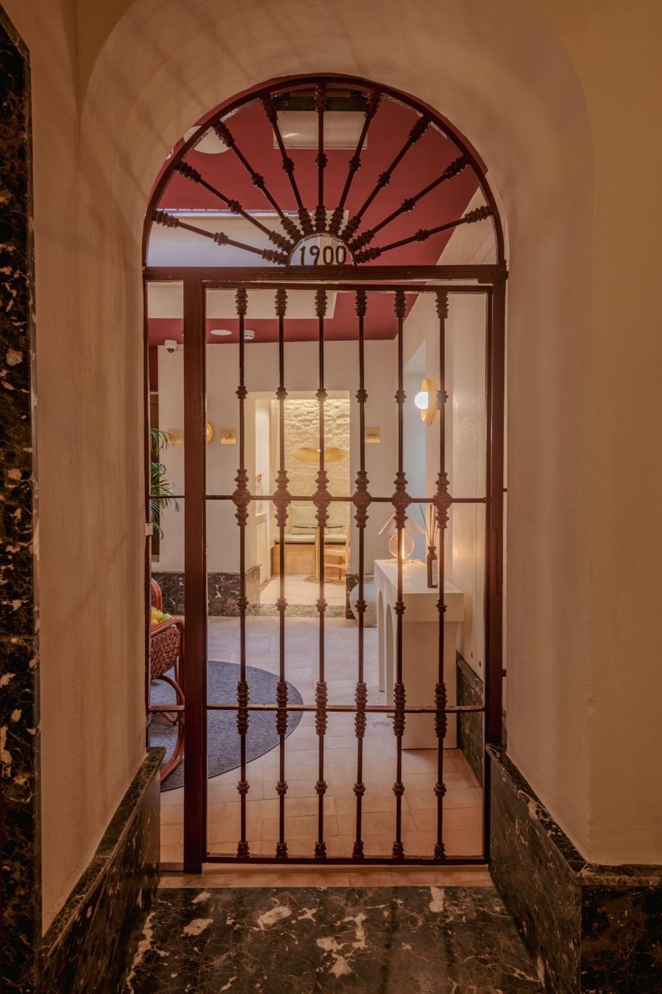 Lirium Casa Patio Hotel Seville Ngoại thất bức ảnh